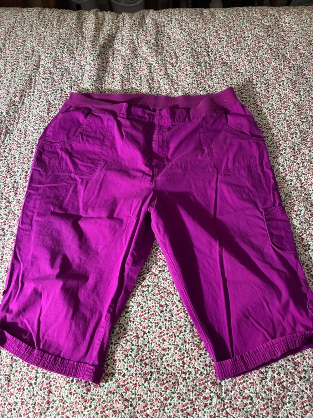 Liz & Me Women’s Capris